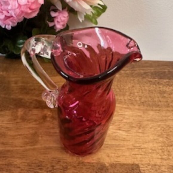 Vintage Cranberry Diamond Optic Glass Pitcher Elegant‎ Curved Handle - Picture 3 of 4